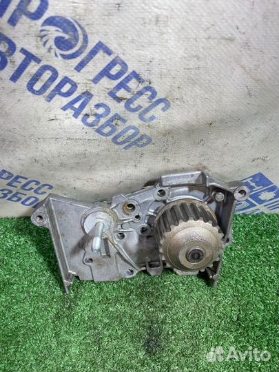 Помпа Renault Megane 2 седан 1.6 K4M812 2006