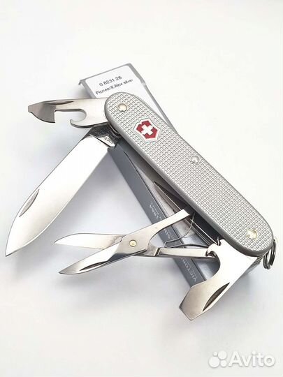 Victorinox Pioneer X Alox silver (0.8231.26) новый