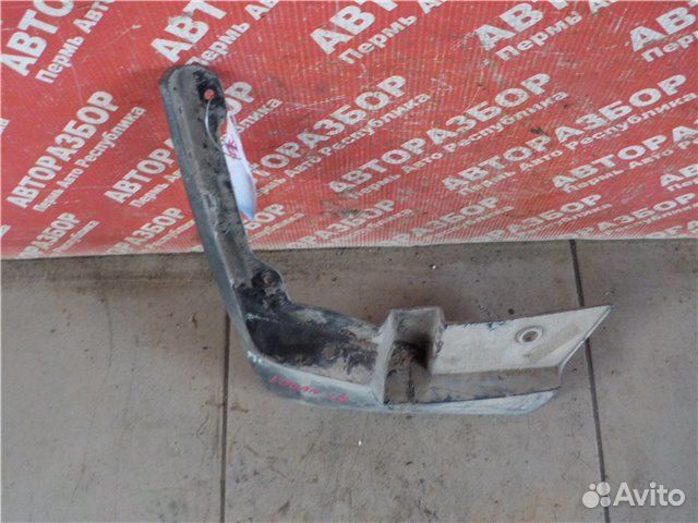 Брызговик передний левый Renault Logan 2 L8MV