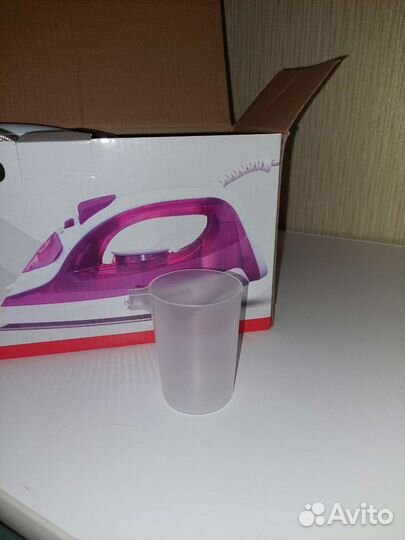 Утюг новый паровой