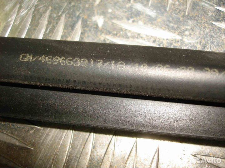 Уплотнитель Opel Vectra С 2002-2008