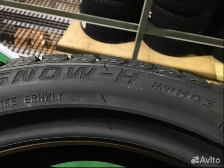 Dynamo Snow-H MWH03 245/40 R18 97H