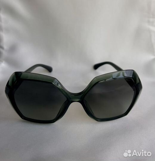 Солнцезащитные очки chanel