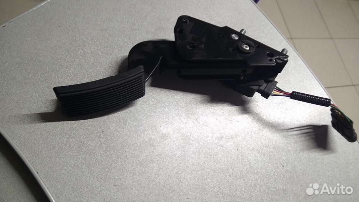 Педаль газа 61000N0-51SD-42 konsberg