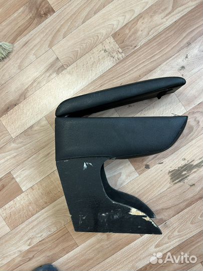 Подлокотник Ваз 2114