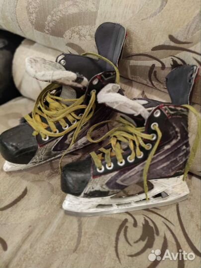 Хоккейные коньки bauer