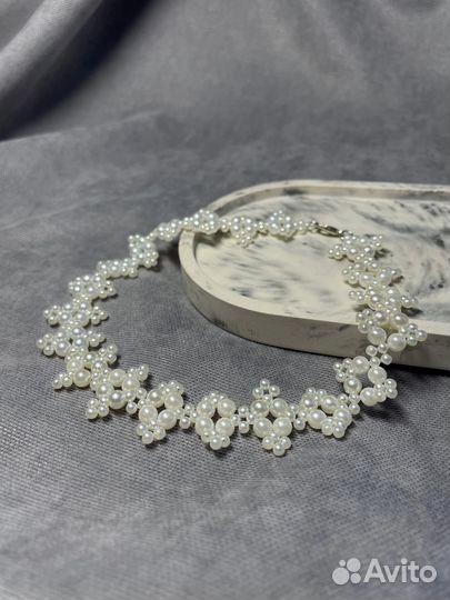 Ожерелье из жемчужных бусин