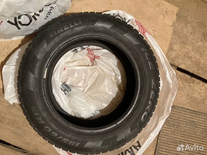 Pirelli Ice Zero 195/60 R15