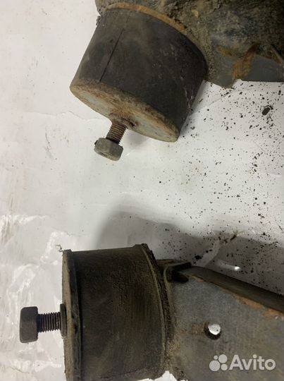 Опора (подушка ) двигателя Нива Шевроле