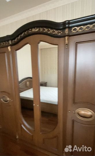 Спальный гарнитур