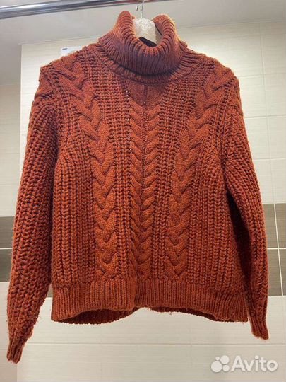 Свитер