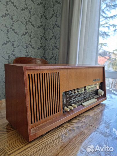 Винтажный ламповый ресивер Loewe opta