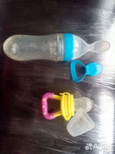 Ниблер и бутылочка для кормления с ложкой