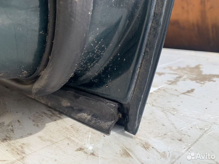 Задняя левая дверь BMW E39