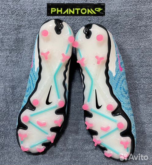 Футбольные бутсы nike phantom