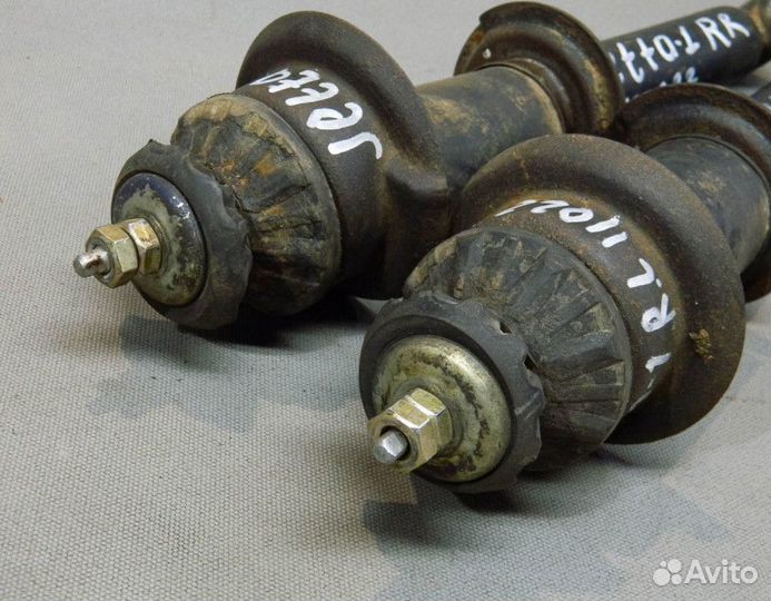 Стойка задняя VW Jetta 1