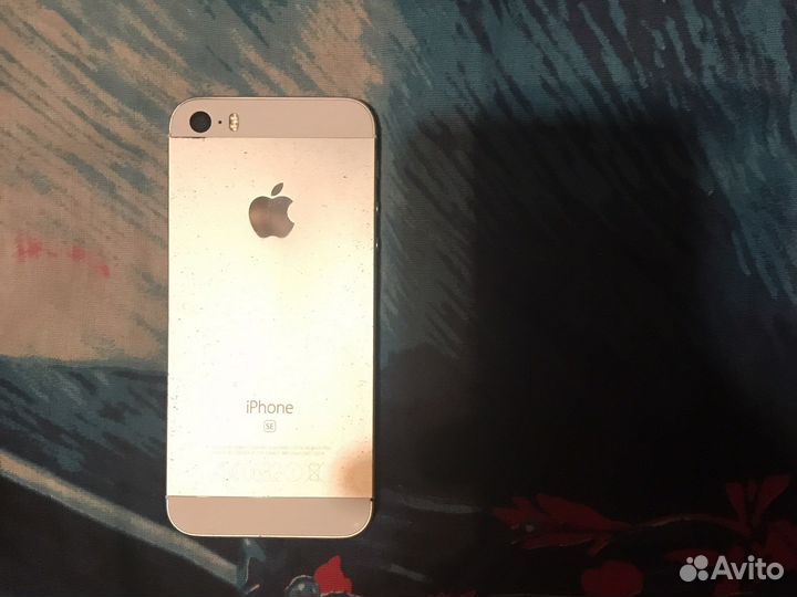 Телефон iPhone se