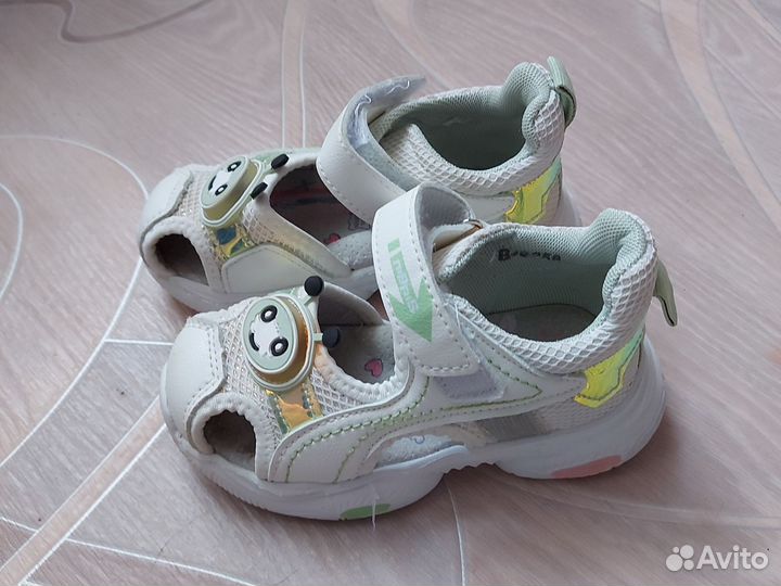 Босоножки для девочки 26 размер