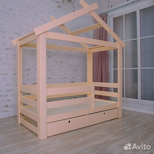 Детская кровать крепкая