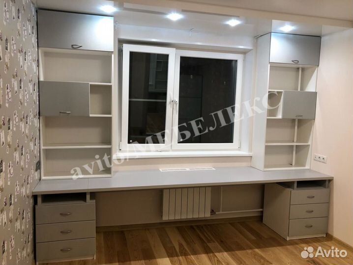 Рабочая зона у окна