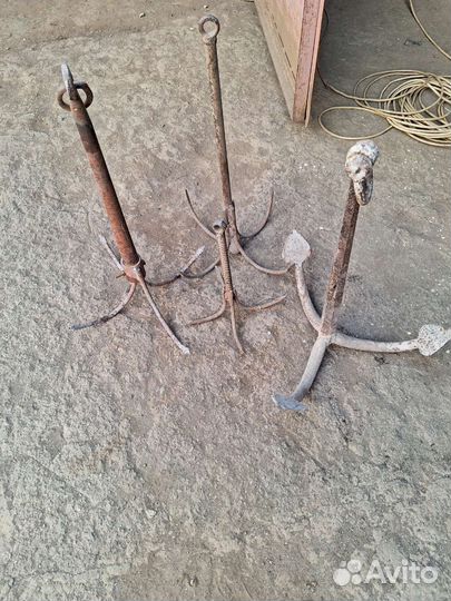 Якорь для лодки