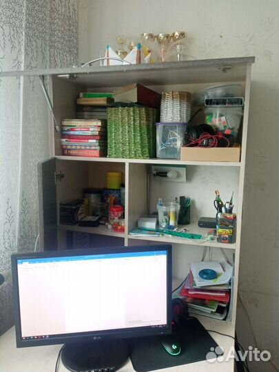 Стол компьютерный + шкафчик, тумба на колесиках