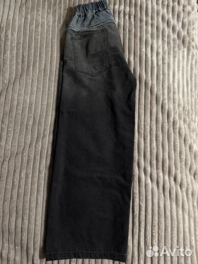 Джинсы широки