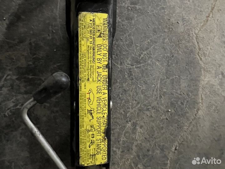 Домкрат mercedes benz