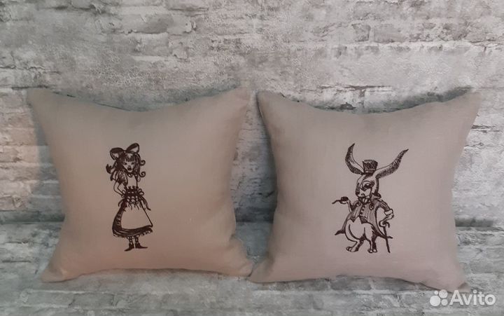 Подушки Алиса в стране чудес