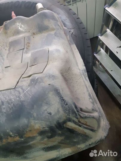 Топливный бак Toyota Prius NHW20 Америка