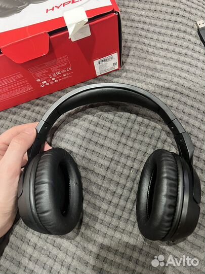 Беспроводные наушники HyperX Cloud Flight