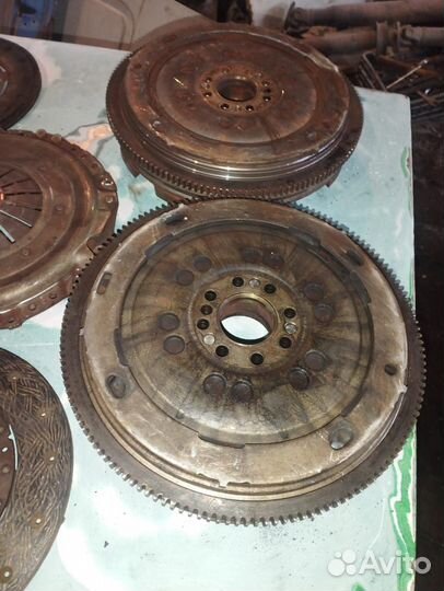 Маховик с комплектом мерседес спринтер 611. 2.2