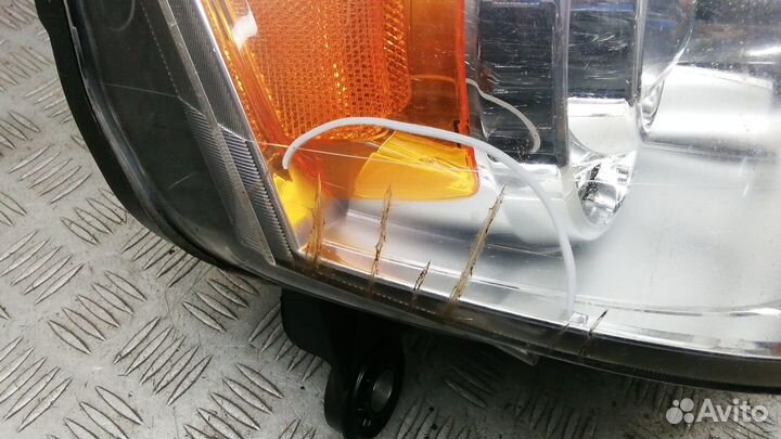 Фара Chrysler Voyager (2007-2010)