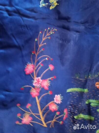 Покрывало атласное с вышивкой (Вьетнам)