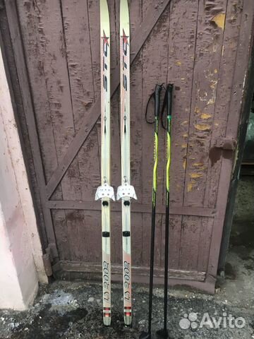 Лыжный комплект с палками и креплением