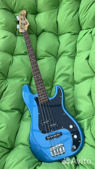 Бас гитара squier precision bass - новая