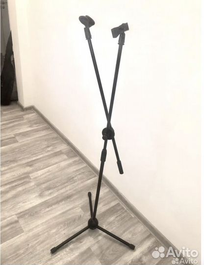 Микрофон в комплекте: стойка, предусилитель и др