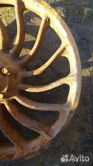 Продам каток к трактору