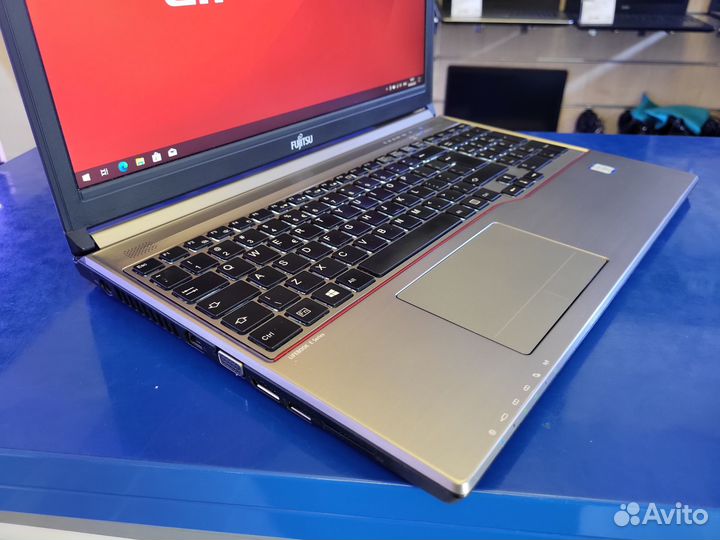 Ноутбук Fujitsu Lifebook E754 Intel i7-6600U FHD
