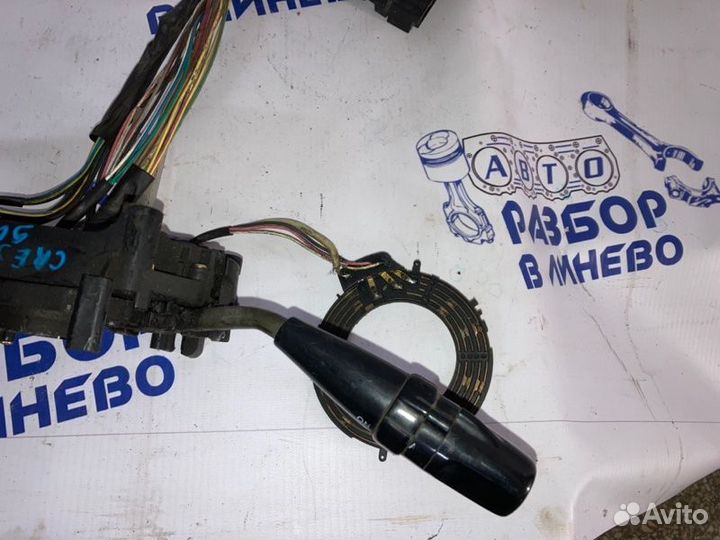 Подрулевой переключатель поворотников Toyota