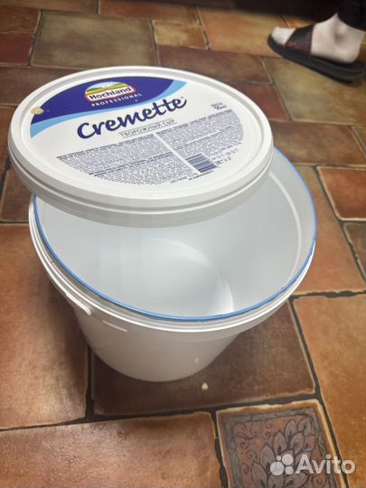 Ведро пластиковое с крышкой 10л