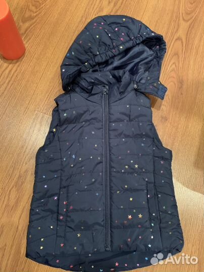 Безрукавка для девочки Modis