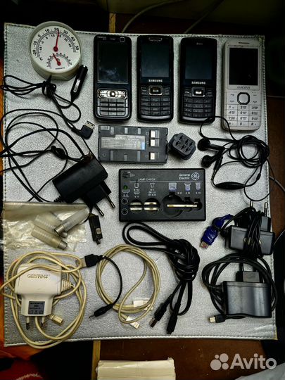 Зарядное смартфоны и др