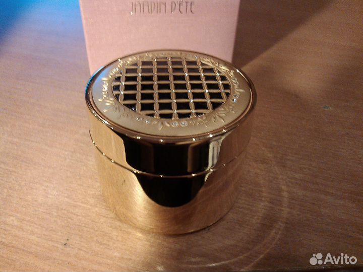 Шкатулка со стразами