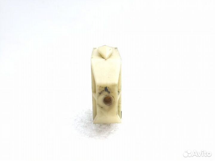 Кронштейн радиатора Volkswagen Golf 6 1.4 caxa