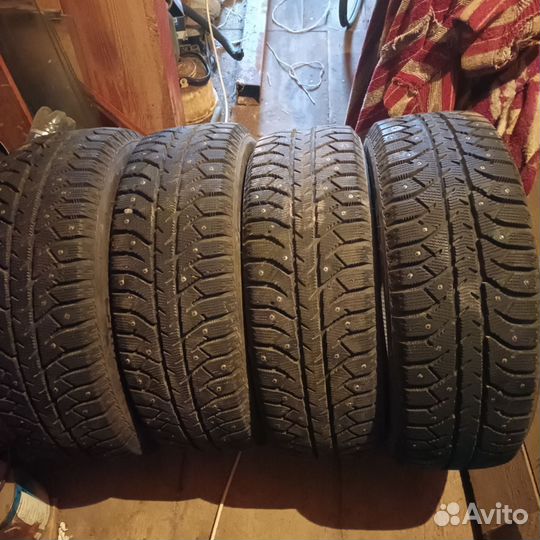 Bridgestone Ice Cruiser 7000S 185/60 R15