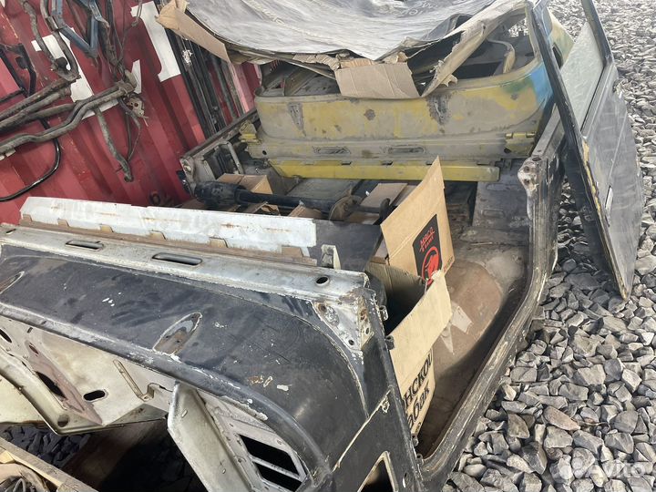 Продам запчасть на лэнд крузер 40