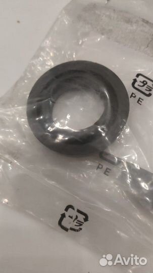 Уплотнитель свечного колодца