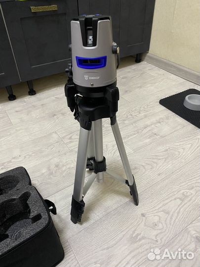 Лазерный уровень deko