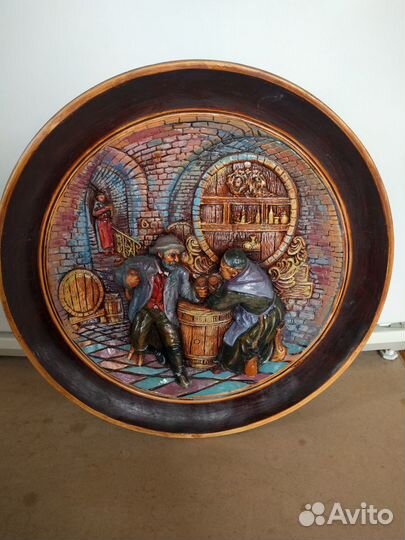 Настенная тарелка
